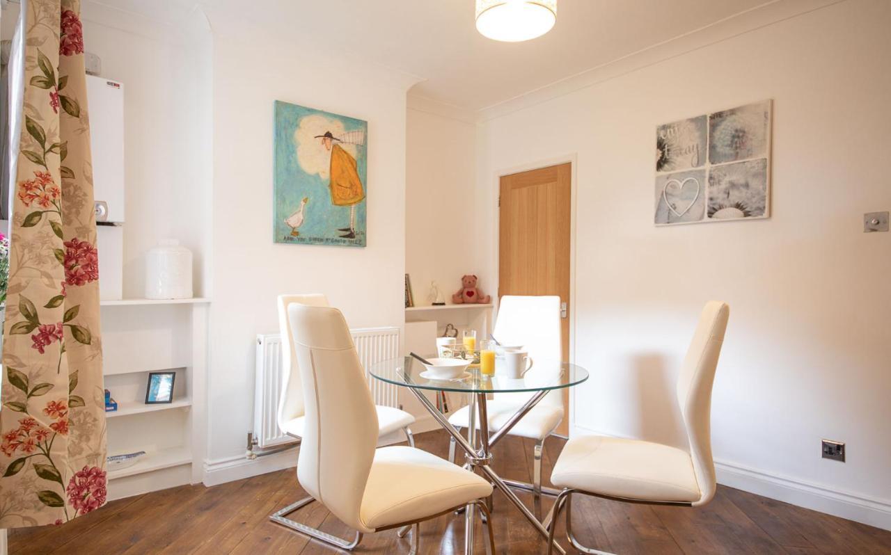 Bright 3 Bedroom Townhouse Near City Centre 诺里奇 外观 照片