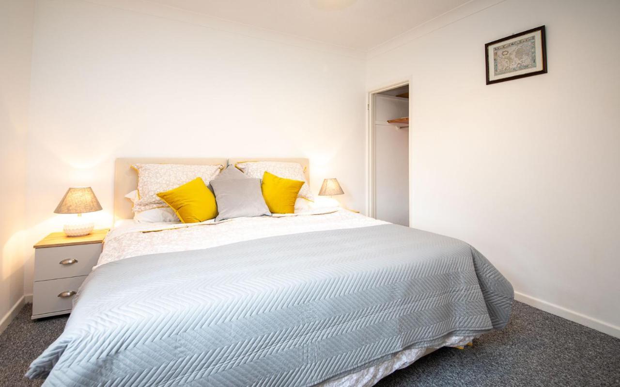 Bright 3 Bedroom Townhouse Near City Centre 诺里奇 外观 照片